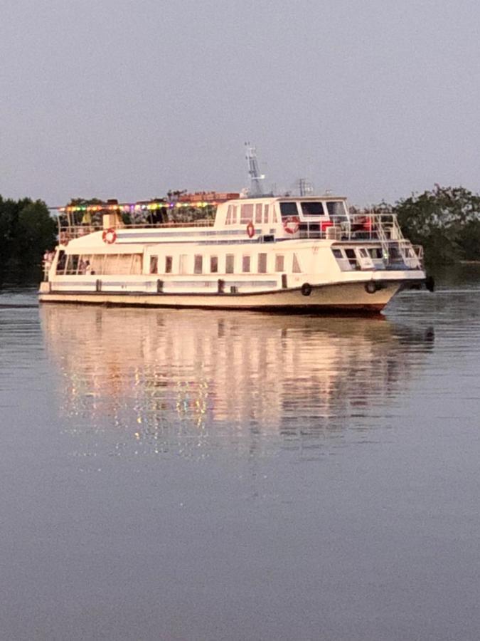Новая Красивая Квартира. Cherkasy Luaran gambar